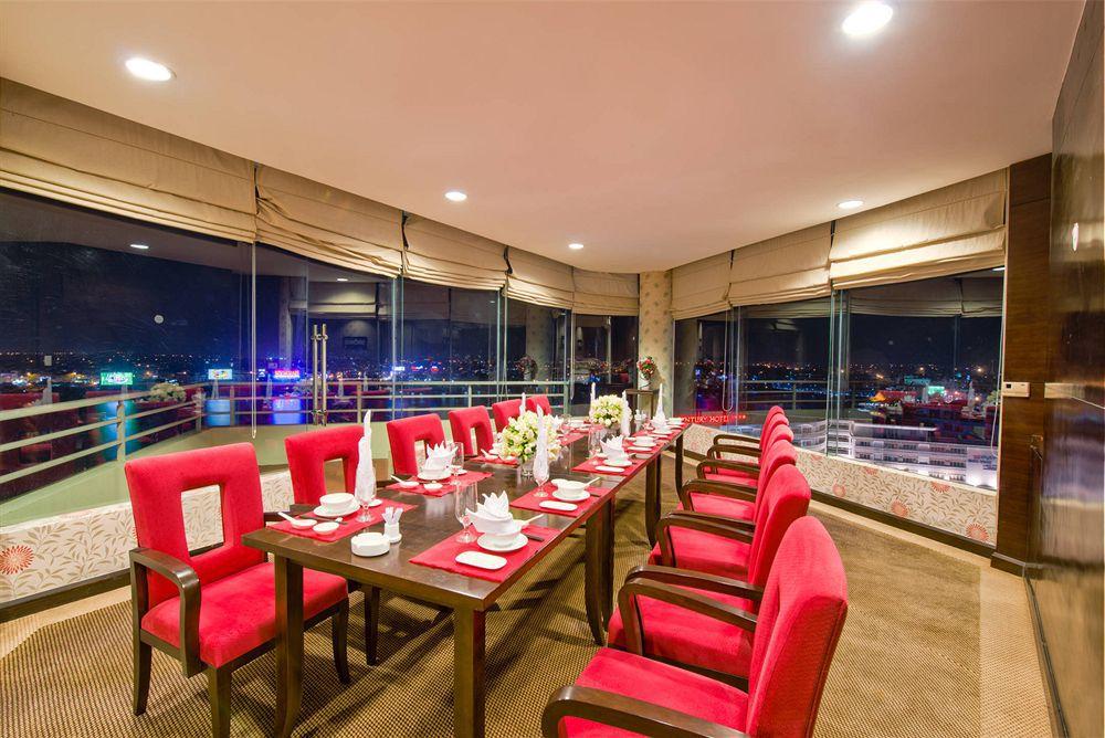 Muong Thanh Holiday Hue Hotel Екстер'єр фото