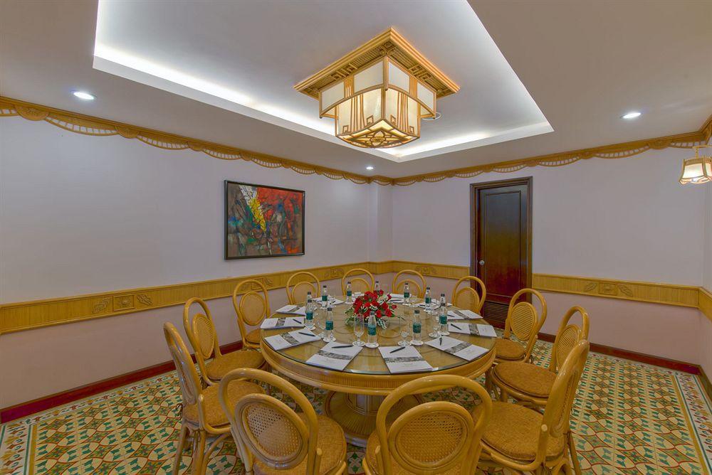 Muong Thanh Holiday Hue Hotel Екстер'єр фото