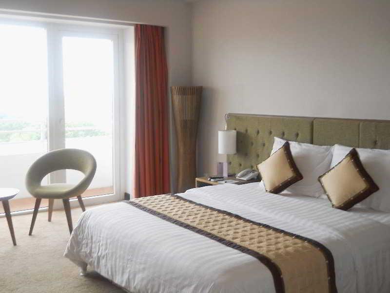Muong Thanh Holiday Hue Hotel Екстер'єр фото