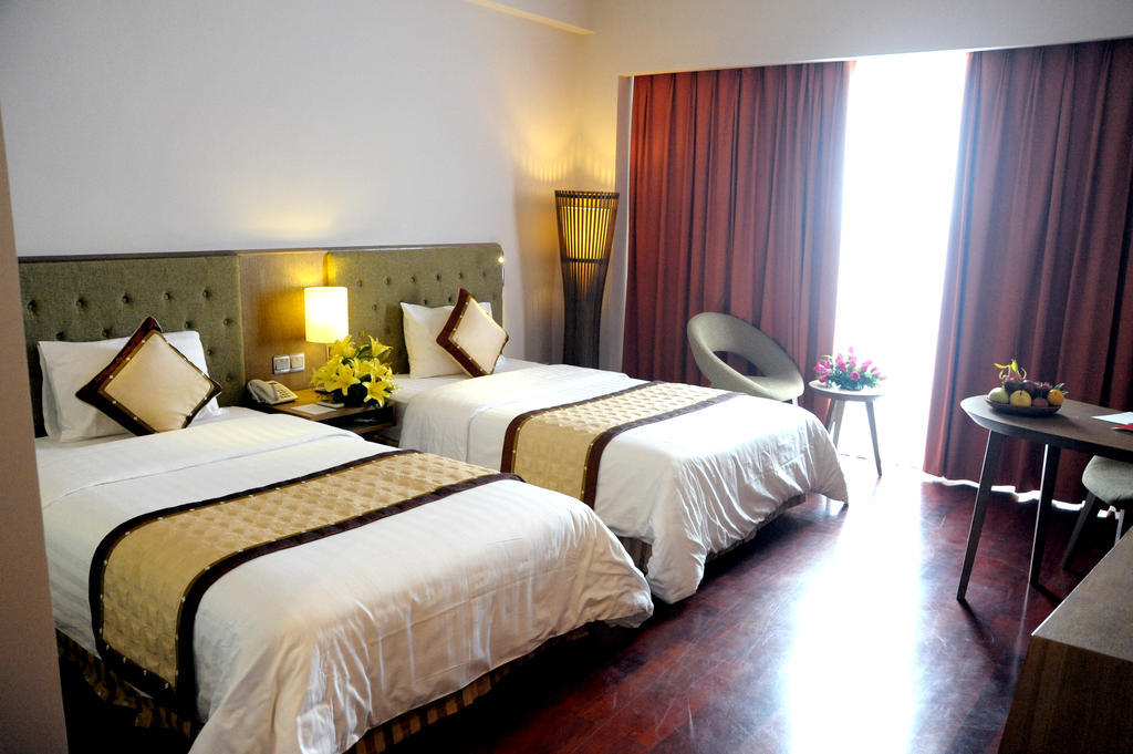 Muong Thanh Holiday Hue Hotel Екстер'єр фото