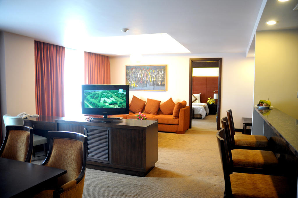 Muong Thanh Holiday Hue Hotel Екстер'єр фото