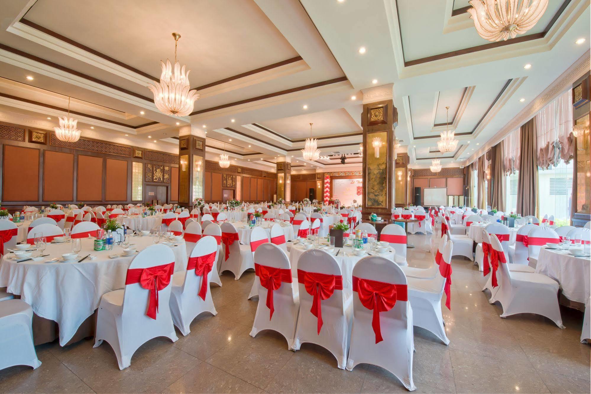 Muong Thanh Holiday Hue Hotel Екстер'єр фото