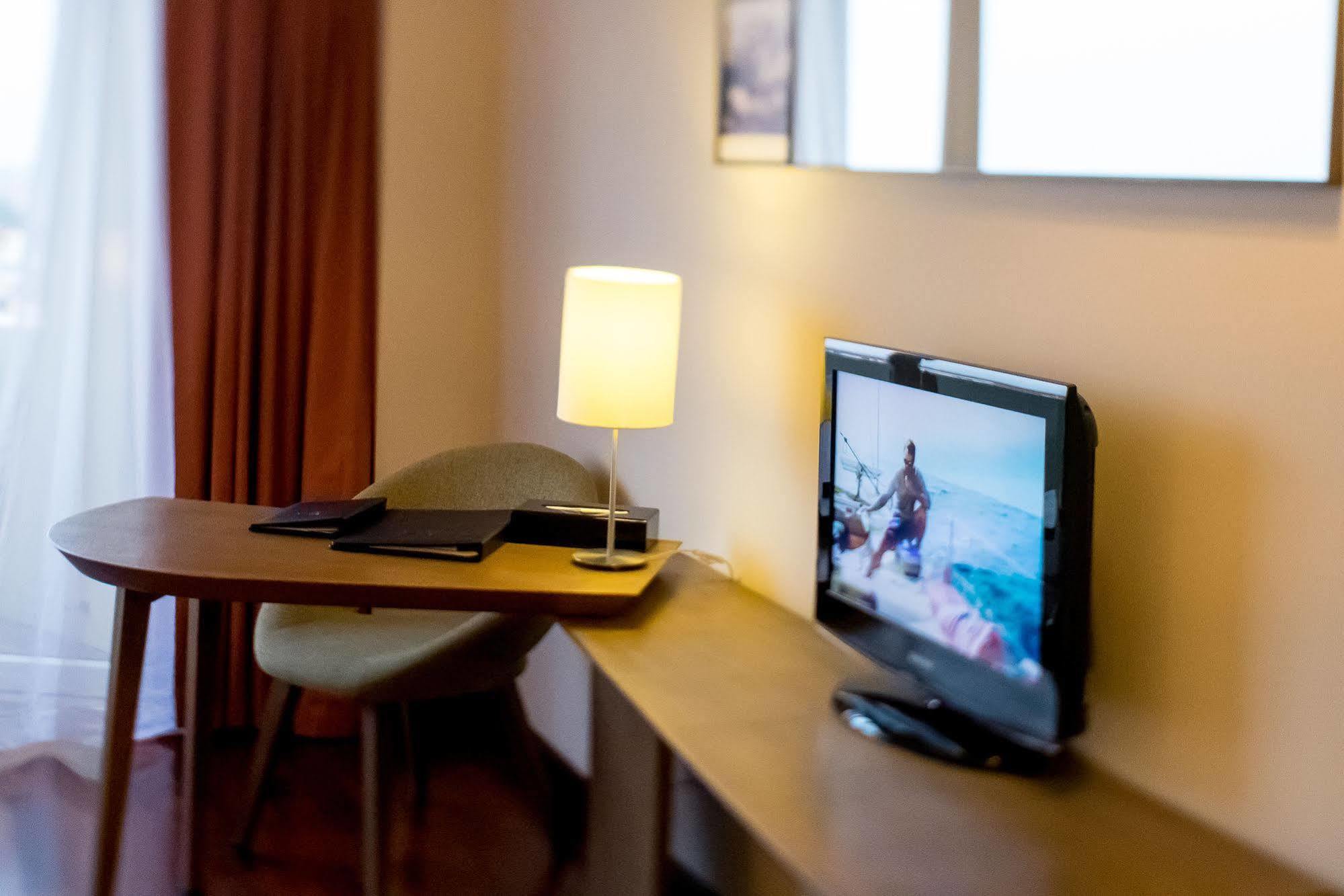 Muong Thanh Holiday Hue Hotel Екстер'єр фото