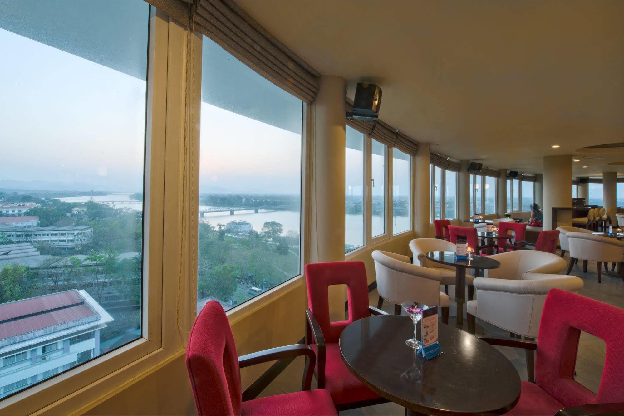 Muong Thanh Holiday Hue Hotel Екстер'єр фото