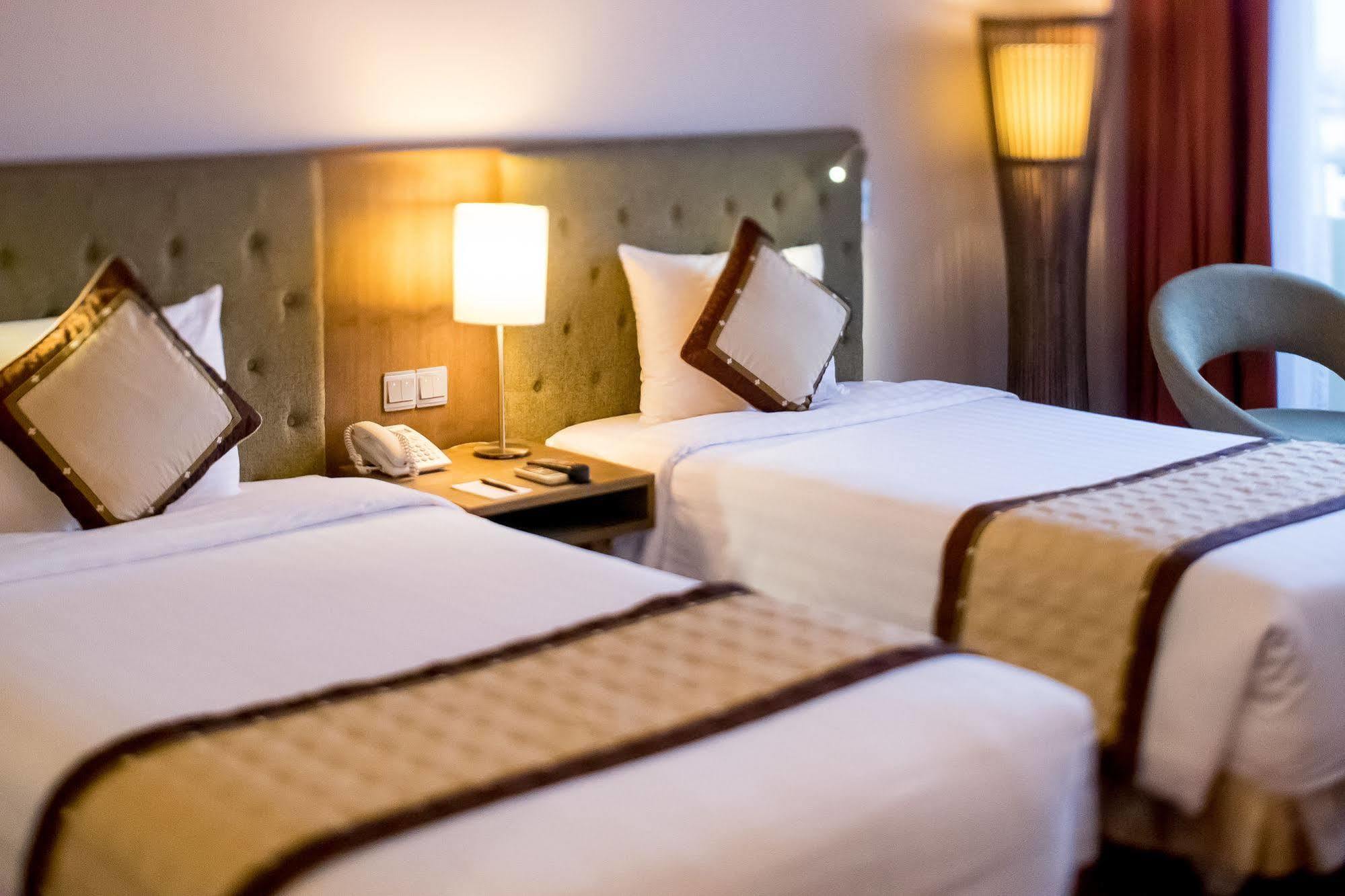 Muong Thanh Holiday Hue Hotel Екстер'єр фото