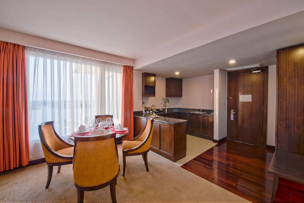 Muong Thanh Holiday Hue Hotel Екстер'єр фото